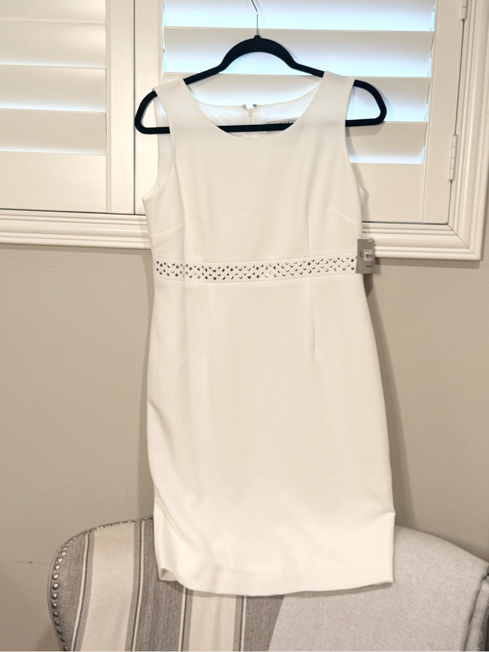 Kasper White Sleeveless Sheath Dress with Studded Waist